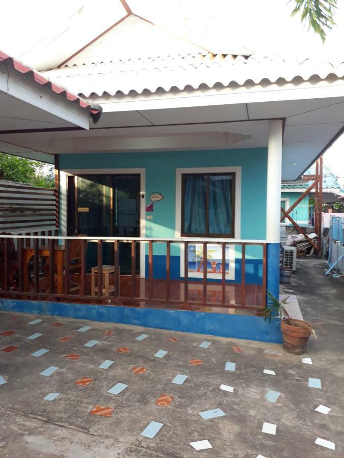 Poopreaw Koh Larn Apartment Exterior photo